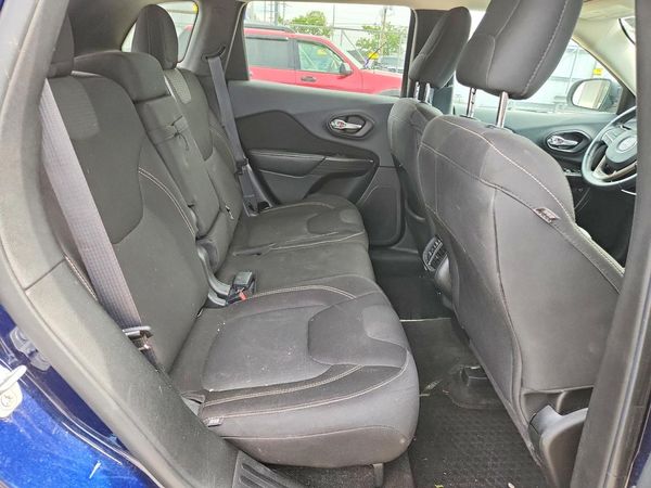 2015 JEEP CHEROKEE LATITUDE 4X4