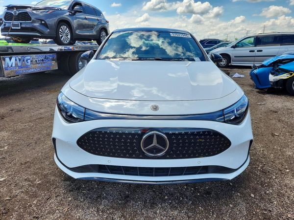 2026 MERCEDES-BENZ CLA
