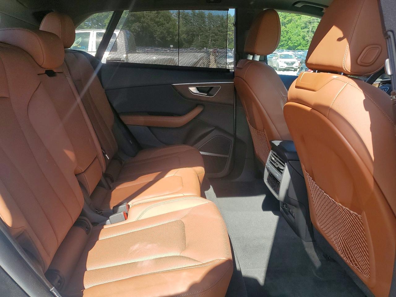 2025 AUDI Q8