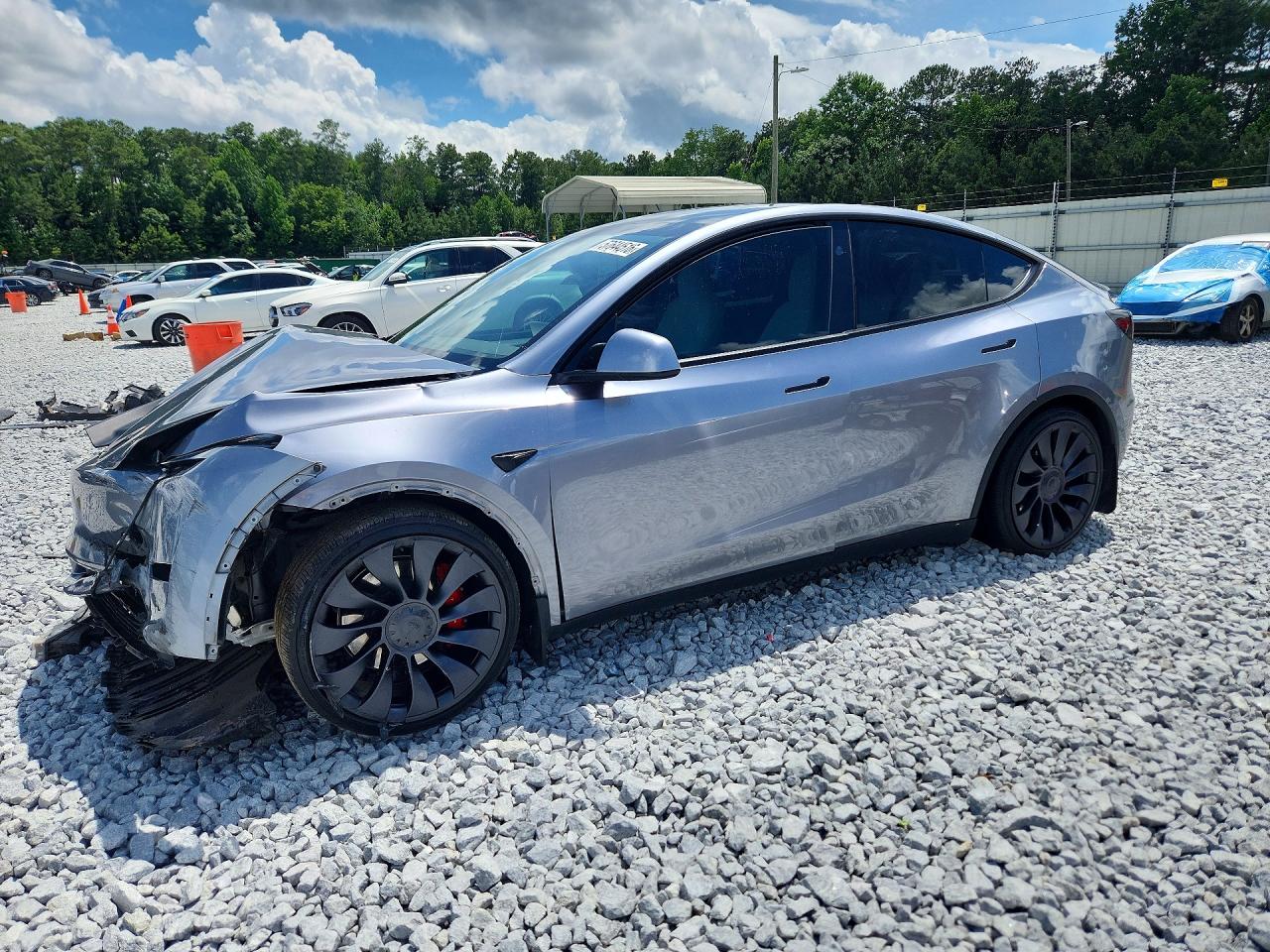 2024 TESLA MODEL Y