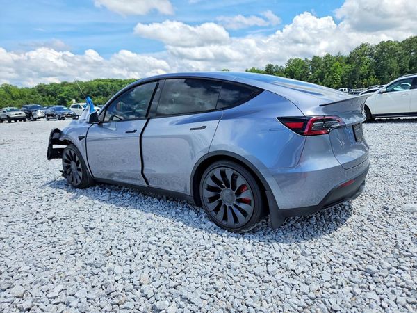 2024 TESLA MODEL Y
