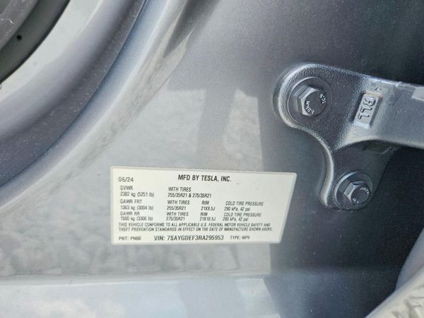 2024 TESLA MODEL Y