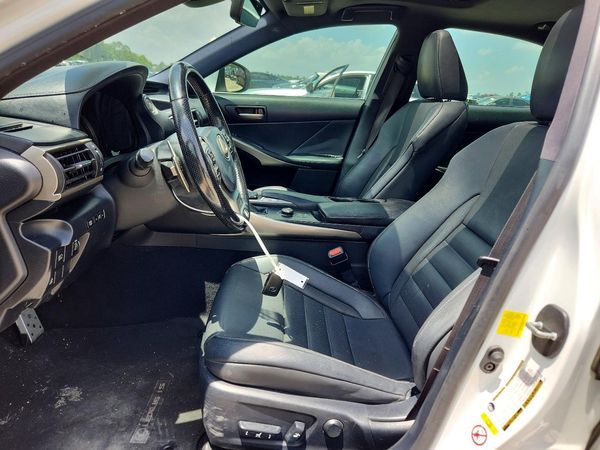 2017 LEXUS IS
