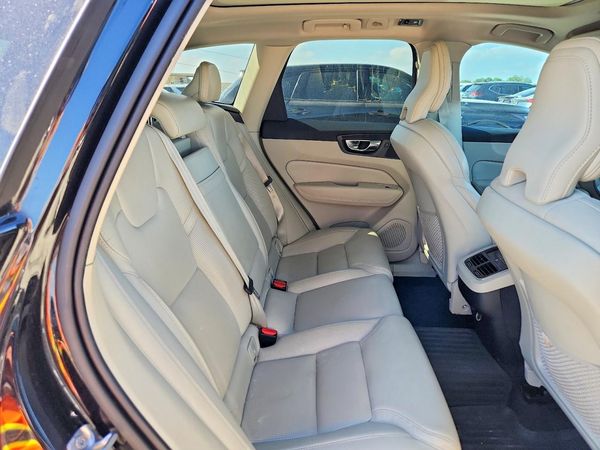 2019 VOLVO XC60 Inscription