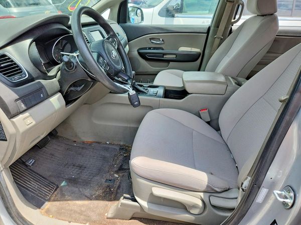 2017 KIA SEDONA L