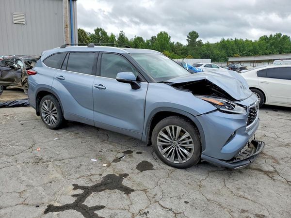 2021 TOYOTA HIGHLANDER Platinum