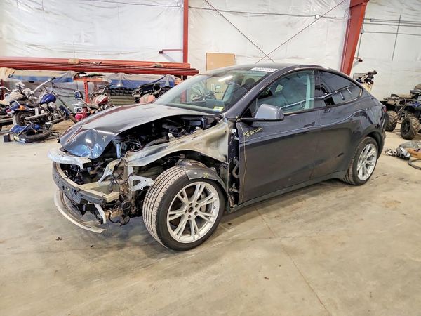2020 TESLA MODEL Y