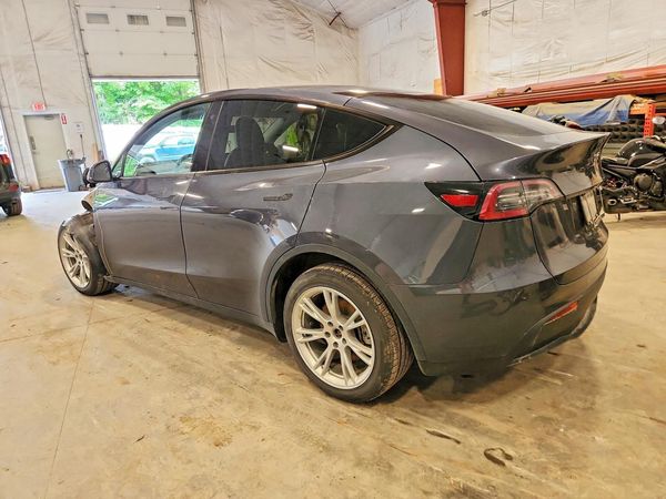 2020 TESLA MODEL Y