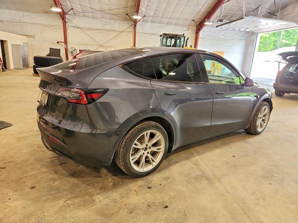 2020 TESLA MODEL Y