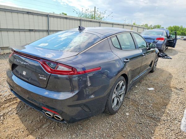 2020 KIA STINGER Base