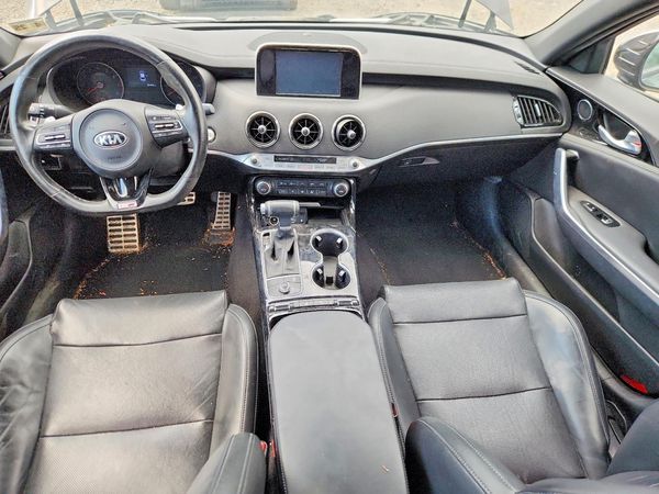 2020 KIA STINGER Base