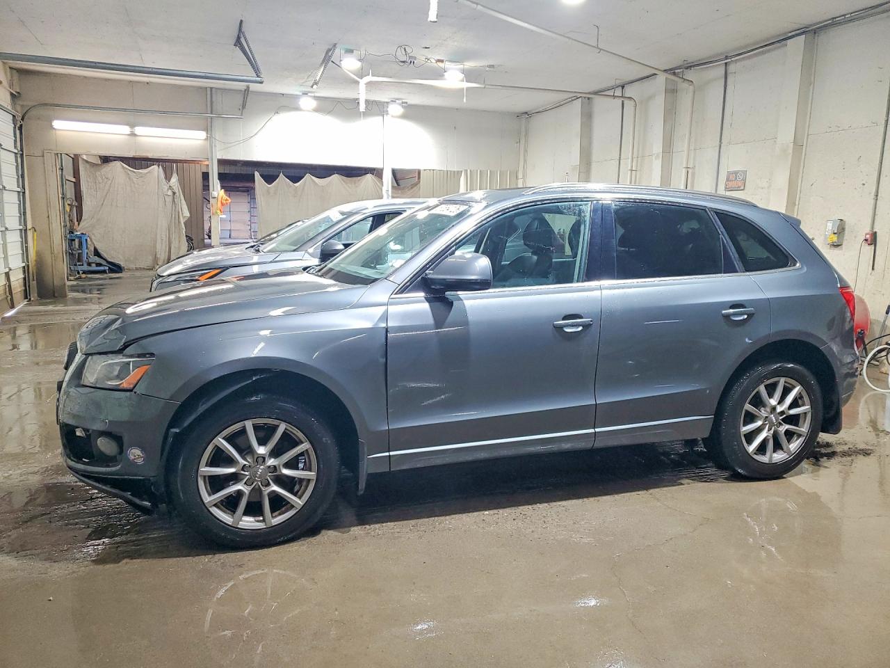 2012 AUDI Q5 Premium Plus