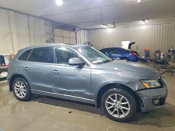 2012 AUDI Q5 Premium Plus