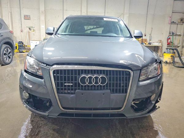 2012 AUDI Q5 Premium Plus