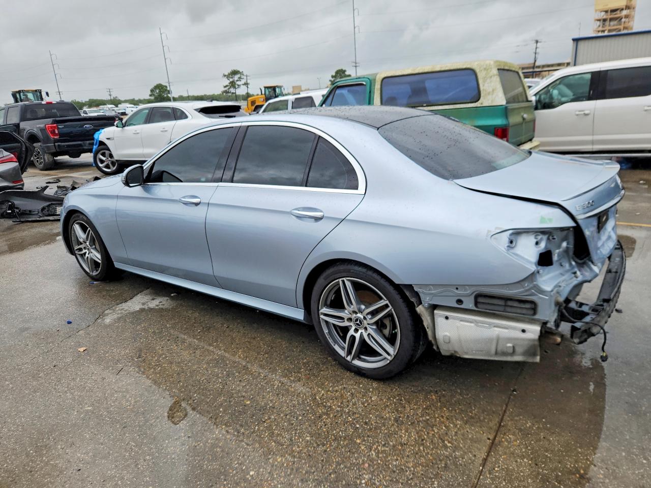 2018 MERCEDES-BENZ E E300