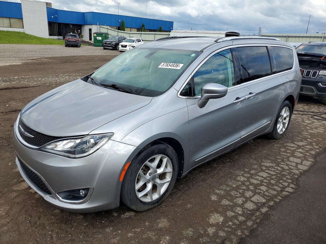 2017 CHRYSLER PACIFICA Touring L Plus