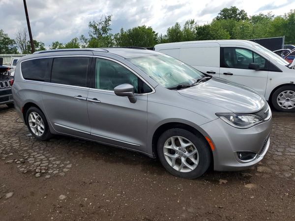 2017 CHRYSLER PACIFICA Touring L Plus