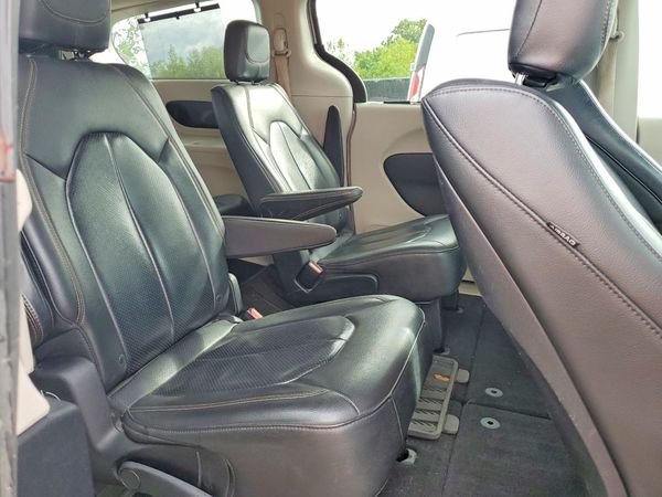 2017 CHRYSLER PACIFICA Touring L Plus
