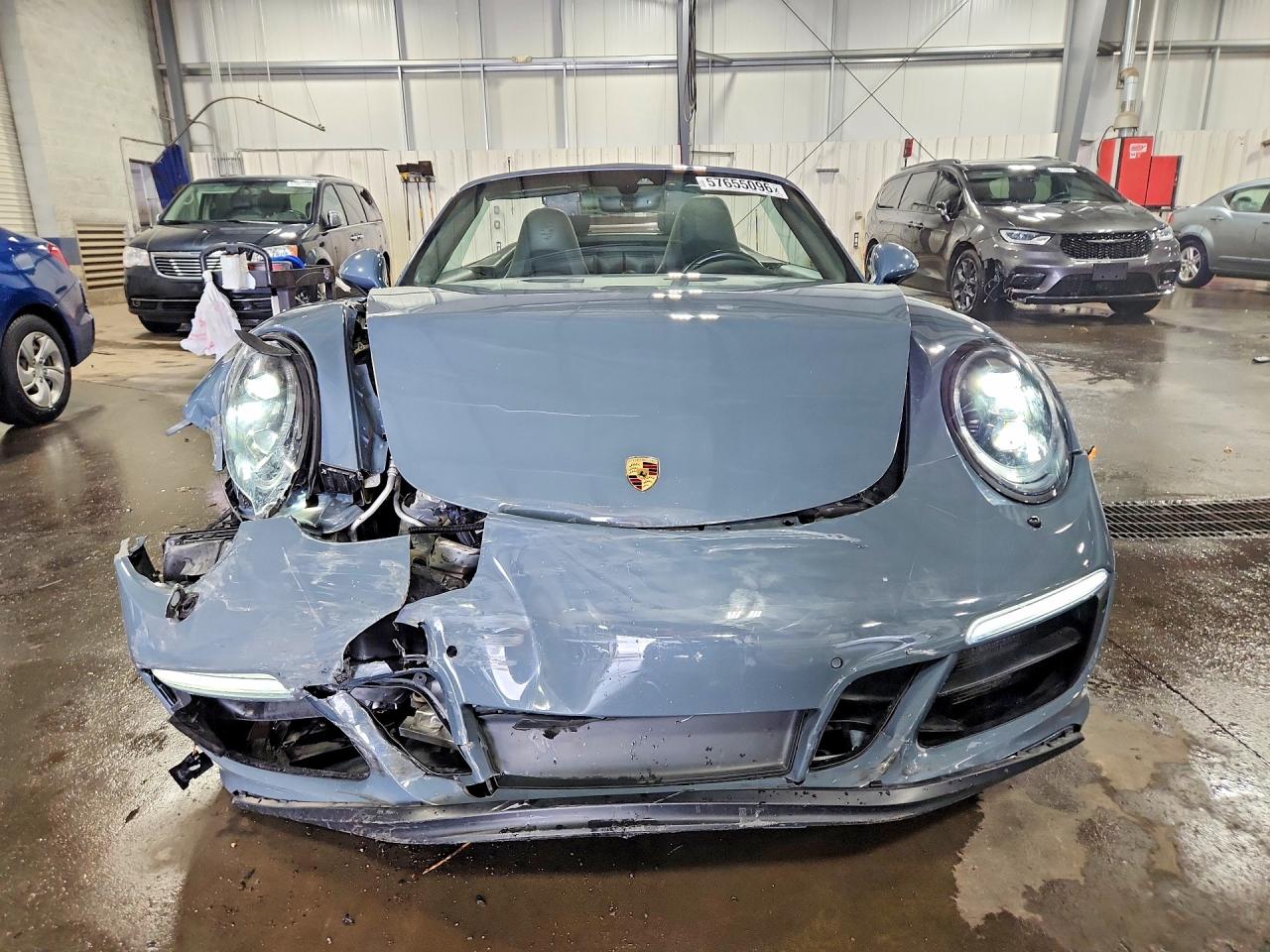 2018 PORSCHE 911