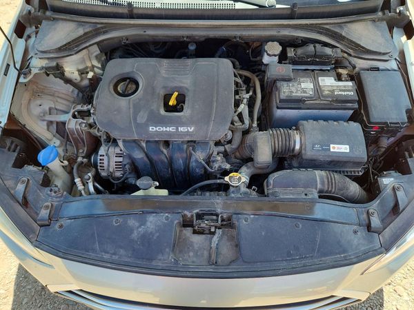 2017 HYUNDAI ELANTRA
