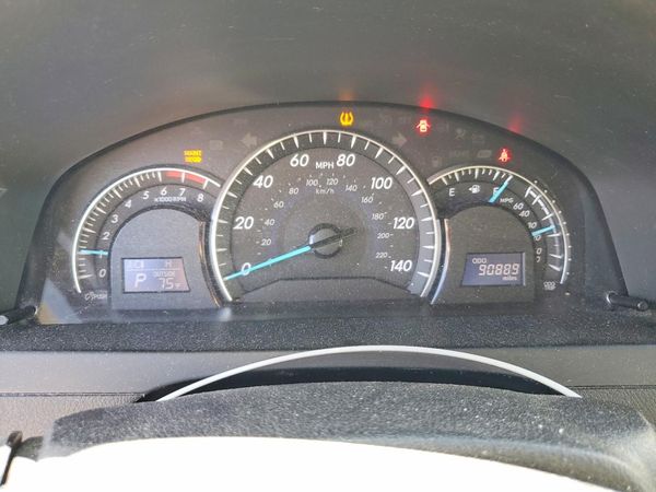 2012 TOYOTA CAMRY