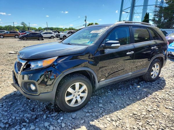 2013 KIA SORENTO Base / LX