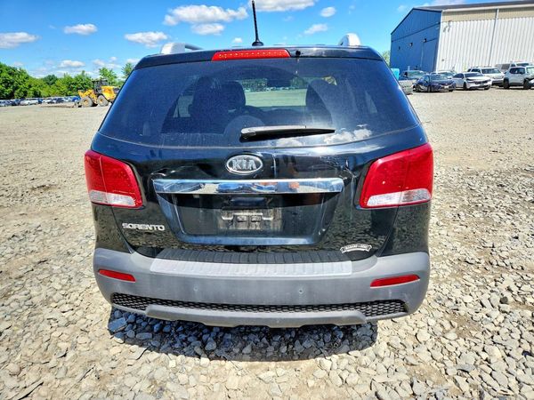 2013 KIA SORENTO Base / LX