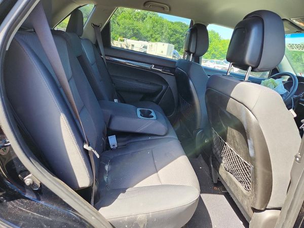 2013 KIA SORENTO Base / LX