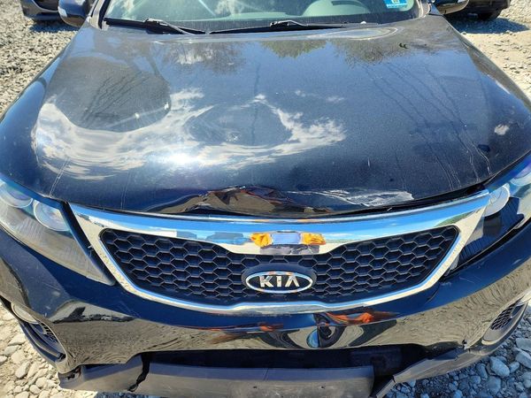 2013 KIA SORENTO Base / LX