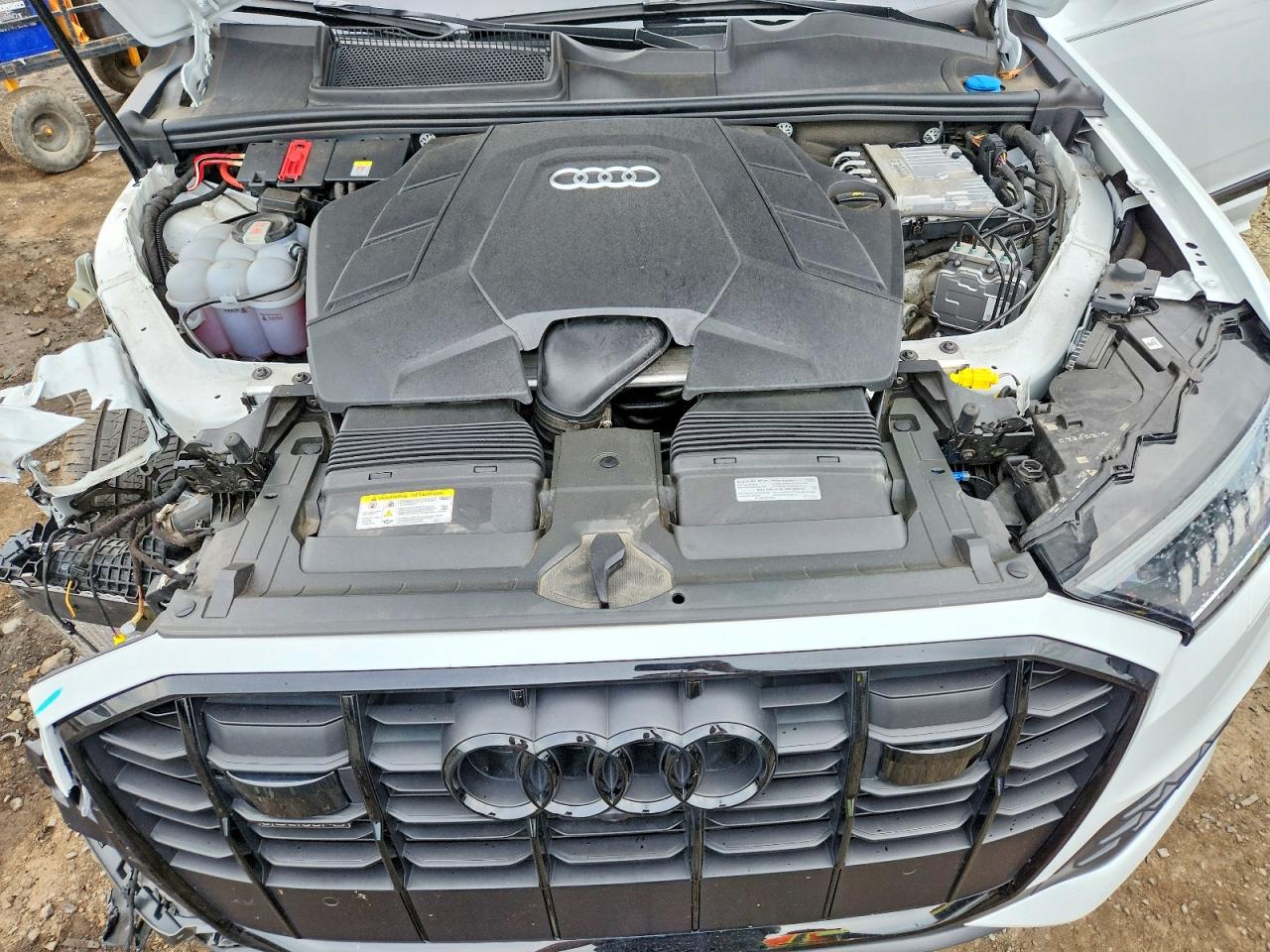 2023 AUDI Q7 quattro Premium Plus