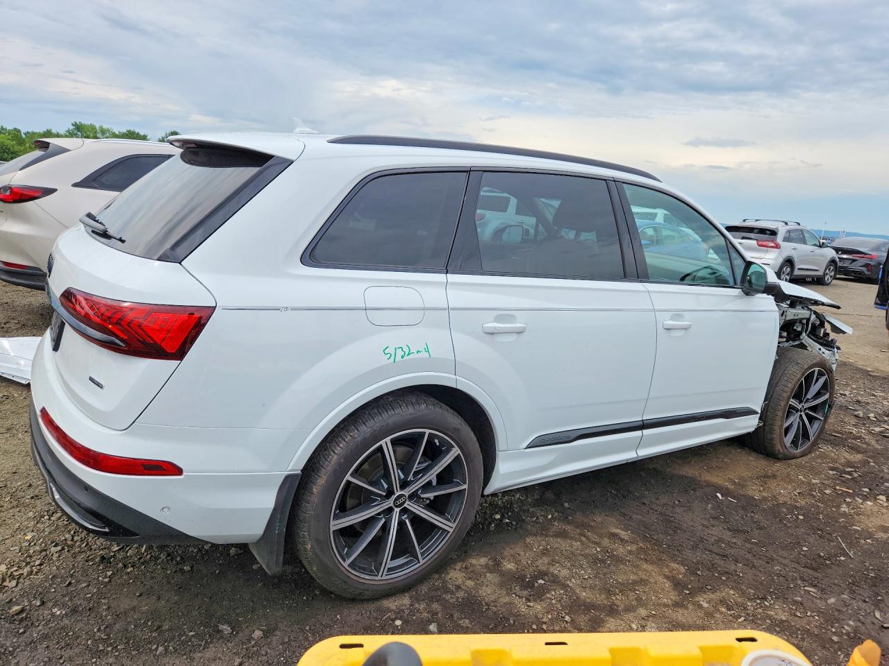 2023 AUDI Q7 quattro Premium Plus