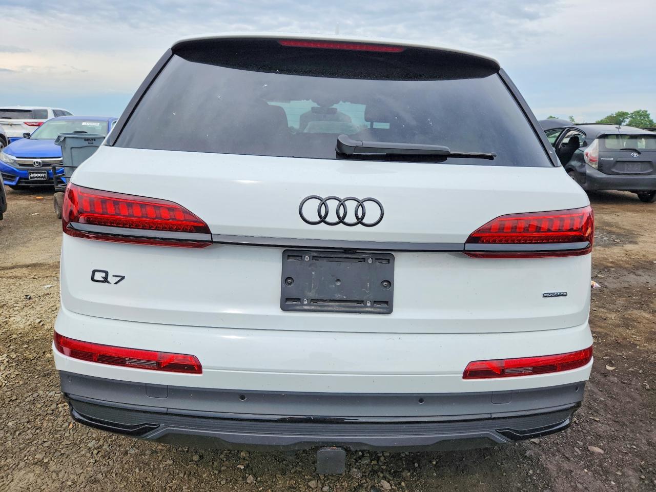 2023 AUDI Q7 quattro Premium Plus