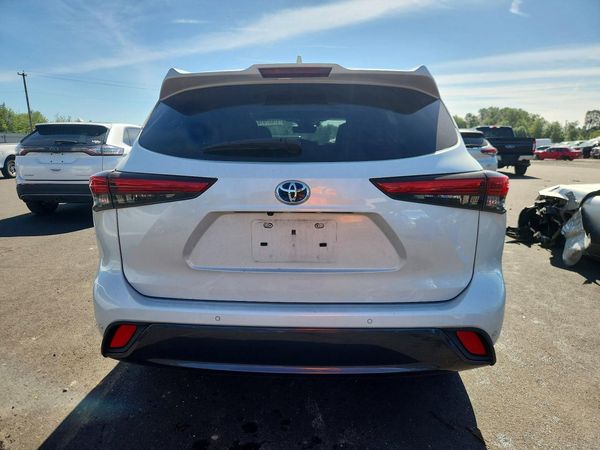 2021 TOYOTA HIGHLANDER Limited