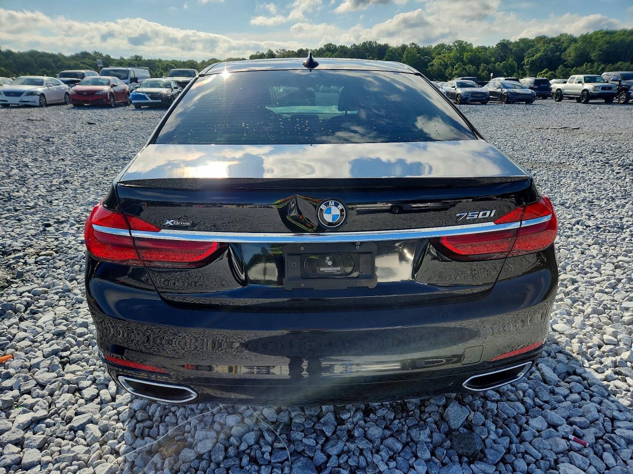 2016 BMW 750 xDrive