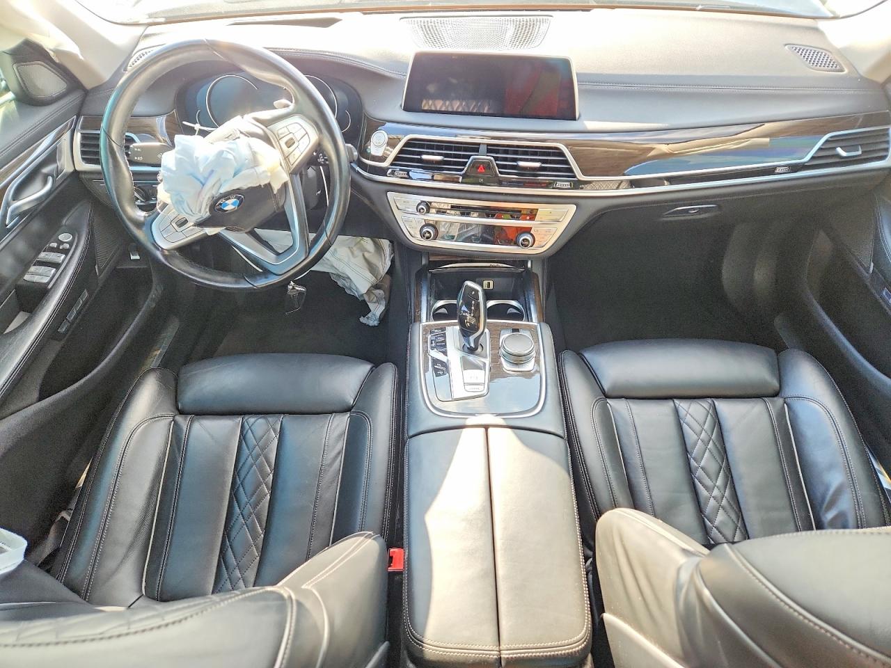 2016 BMW 750 xDrive