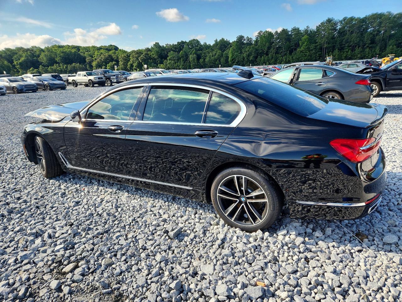 2016 BMW 750 xDrive