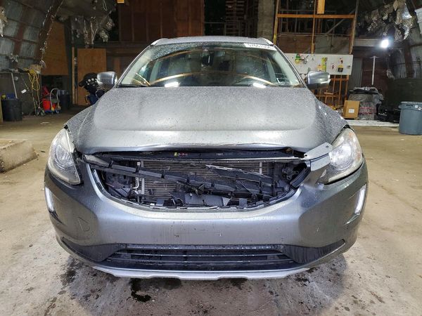 2016 VOLVO XC60