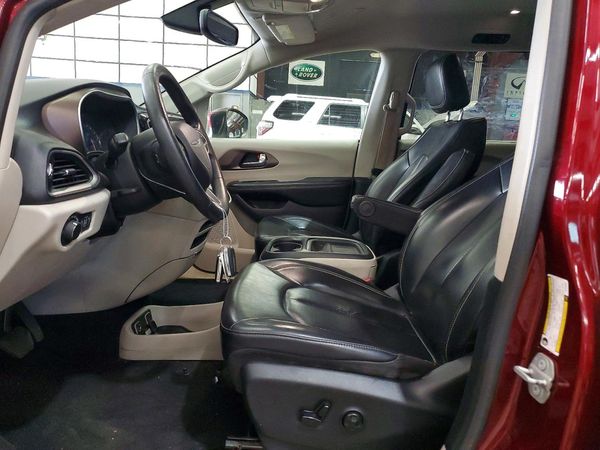 2020 CHRYSLER VOYAGER LXI