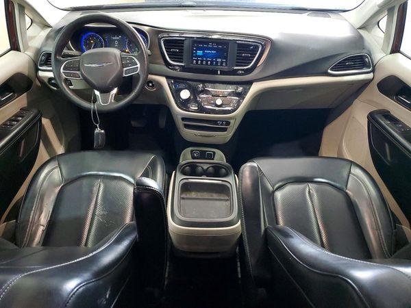 2020 CHRYSLER VOYAGER LXI