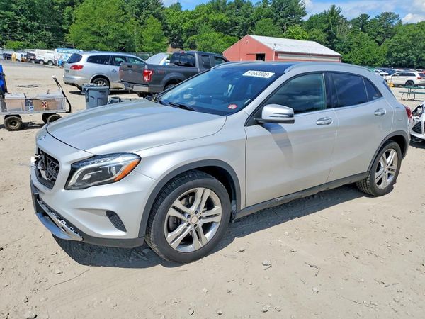 2015 MERCEDES-BENZ GLA