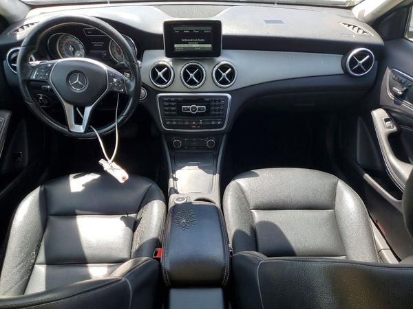 2015 MERCEDES-BENZ GLA