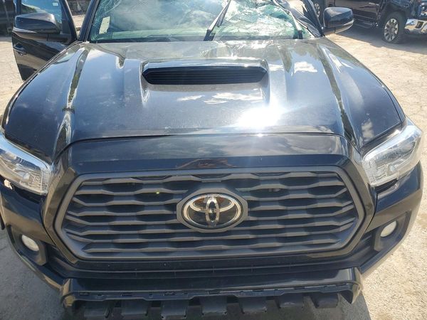 2020 TOYOTA TACOMA SR5
