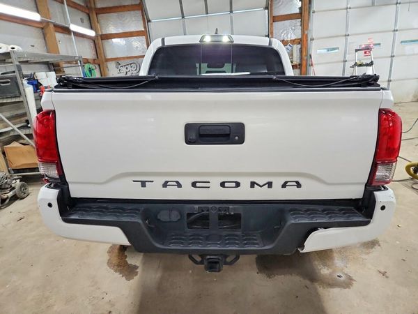 2019 TOYOTA TACOMA SR5