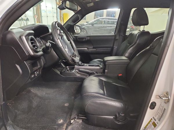 2019 TOYOTA TACOMA SR5