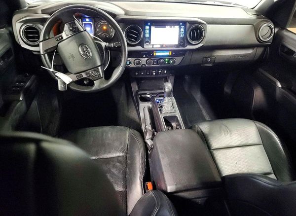 2019 TOYOTA TACOMA SR5
