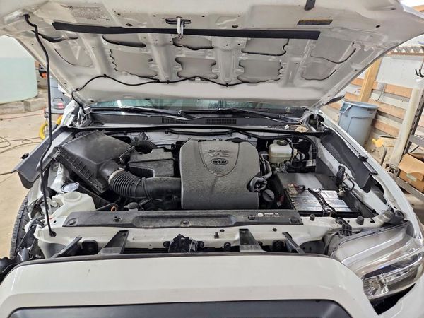 2019 TOYOTA TACOMA SR5