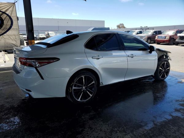 2020 TOYOTA CAMRY XSE