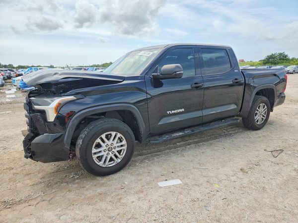 2022 TOYOTA TUNDRA SR5