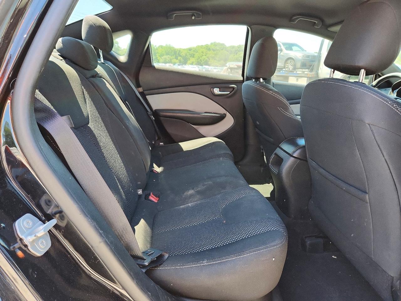 2015 DODGE DART SXT