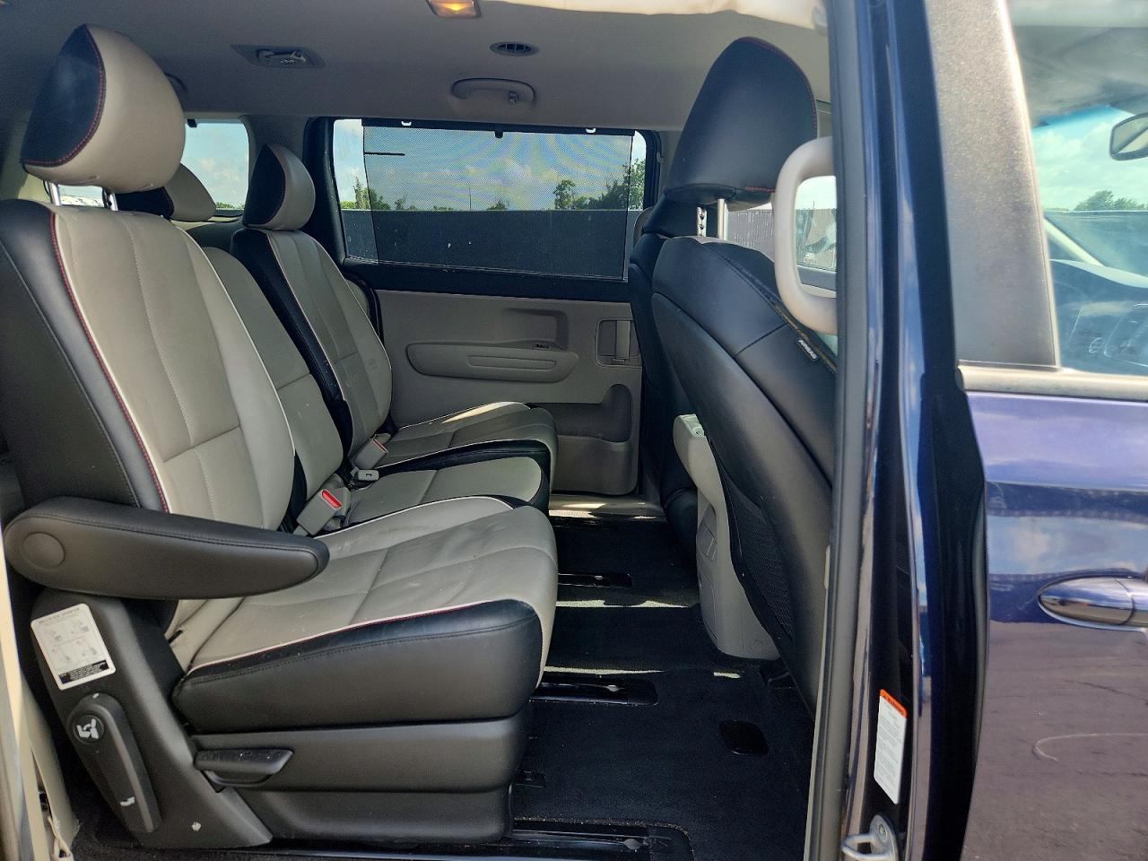 2021 KIA SEDONA LX, EX